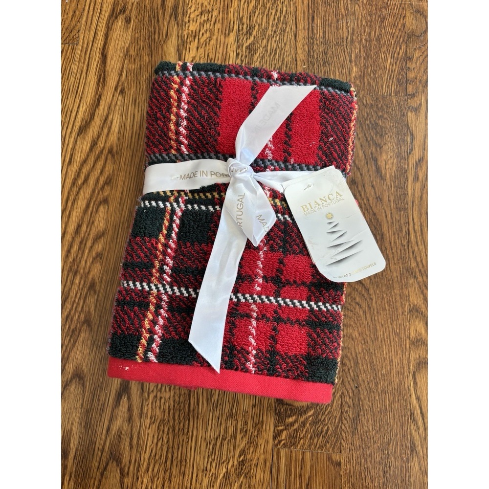 Christmas Hand Towels Made In Portugal Red Plaid NWT‎ Set Of 2